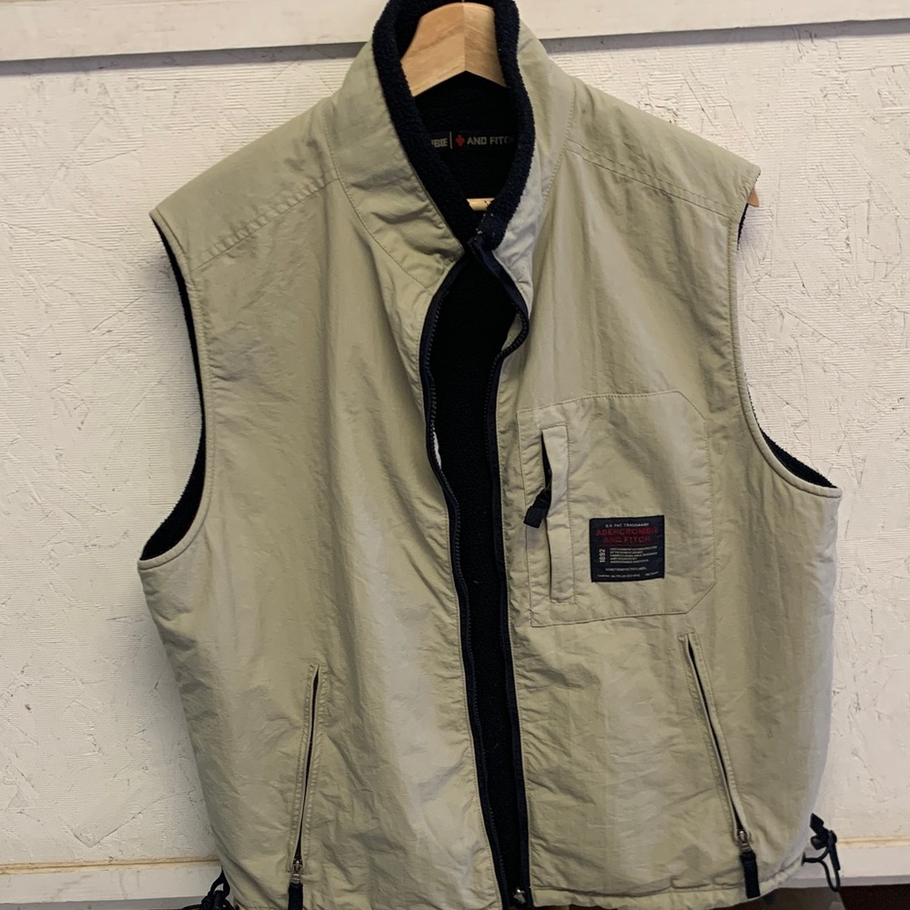 Abercrombie & Fitch Men's Beige Vest with Black Trim